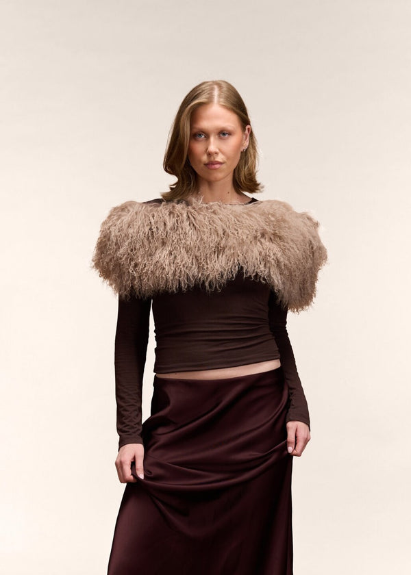 Feldur Loðkragi Myrkvi Ljósbrúnn