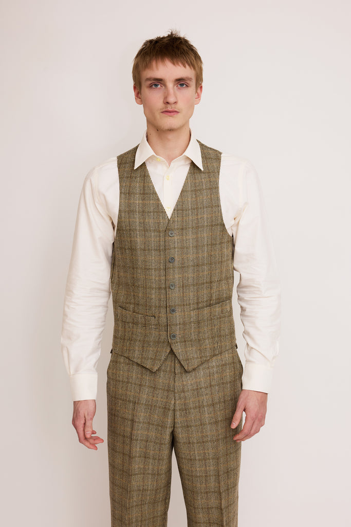 K&S Vesti - Skjöldur Cunningham