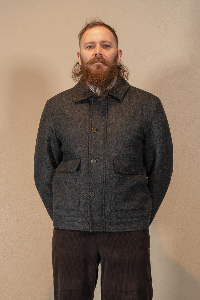 K&S Jakki Herman svarti sauðurinn Mittisjakki íslenskt vaðmál Icelandic Tweed