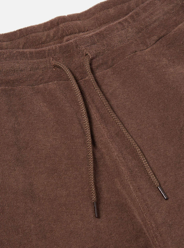 Universal Works Stuttbuxur - Beach Short - Brown Terry Fleece