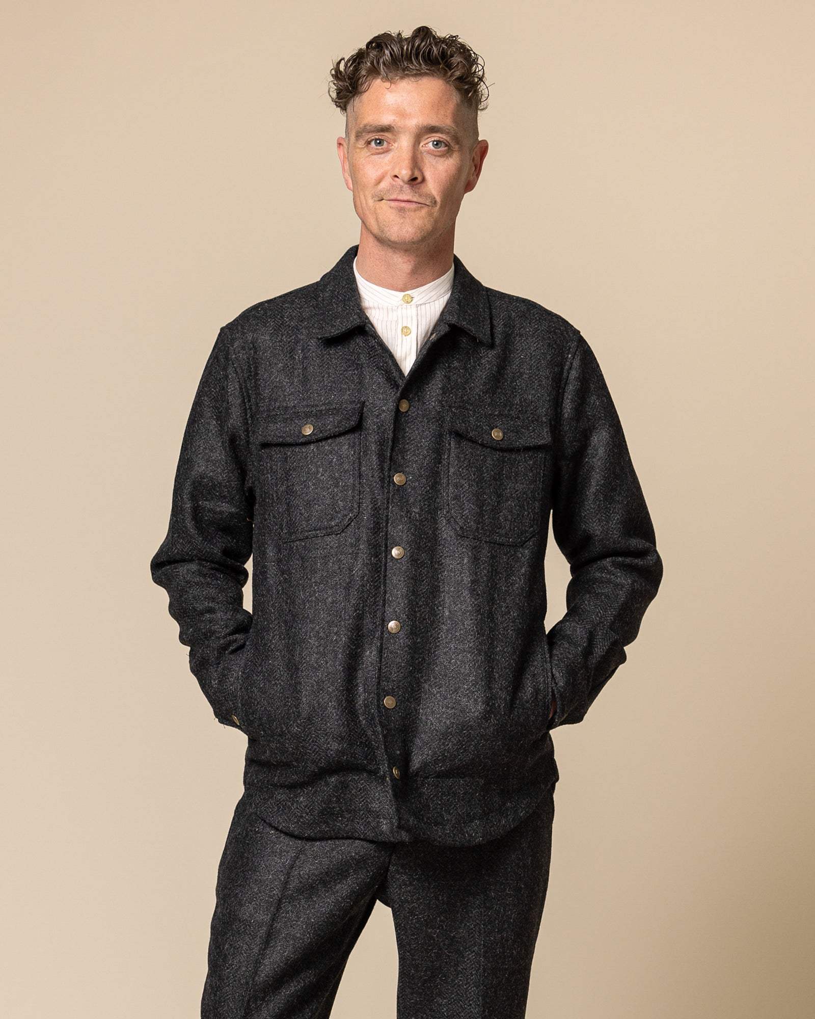 K&S Icelandic Tweed Yfirskyrta - Fjárhirðirinn - Svarti Sauðurinn - Kormákur & Skjöldur