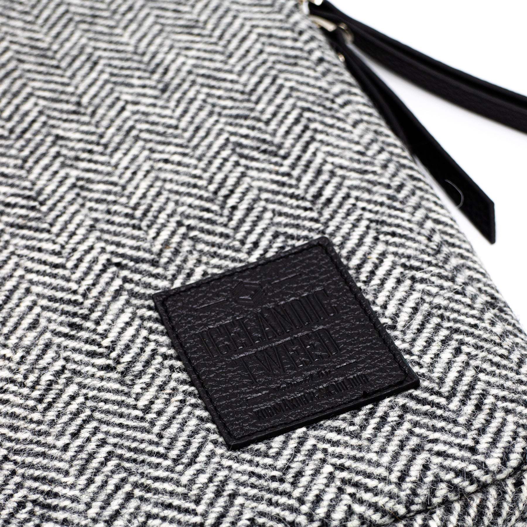K&S Icelandic Tweed - Tölvutaska 15"/16" - Úlfur Í Sauðagæru - Kormákur & Skjöldur