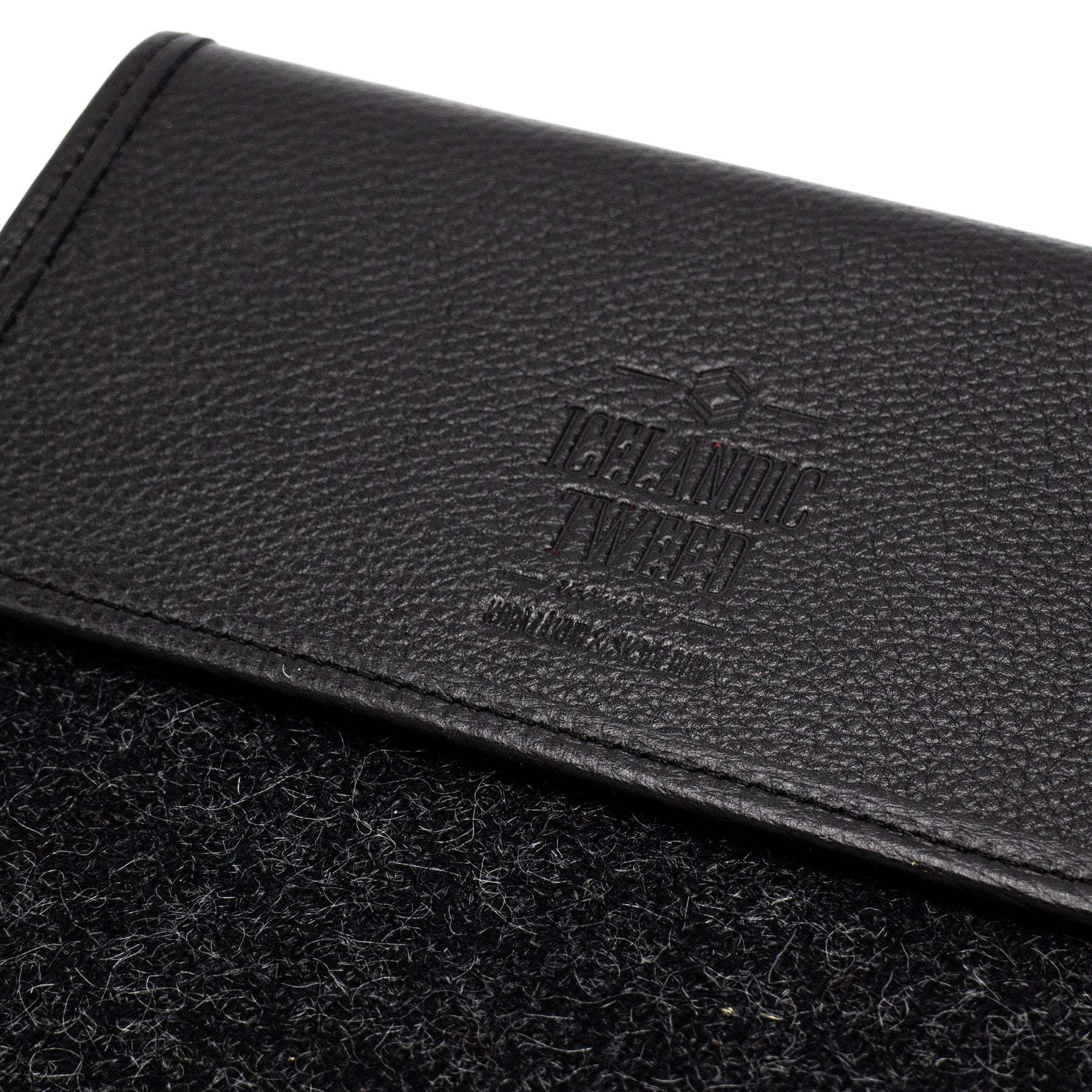 K&S Icelandic Tweed - iPad Hulstur - Svarti Sauðurinn - Kormákur & Skjöldur